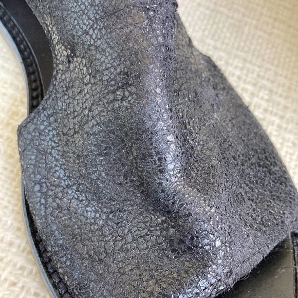 Black Sandals with Ankle-High Design and Open Toe - Picture 9 of 12